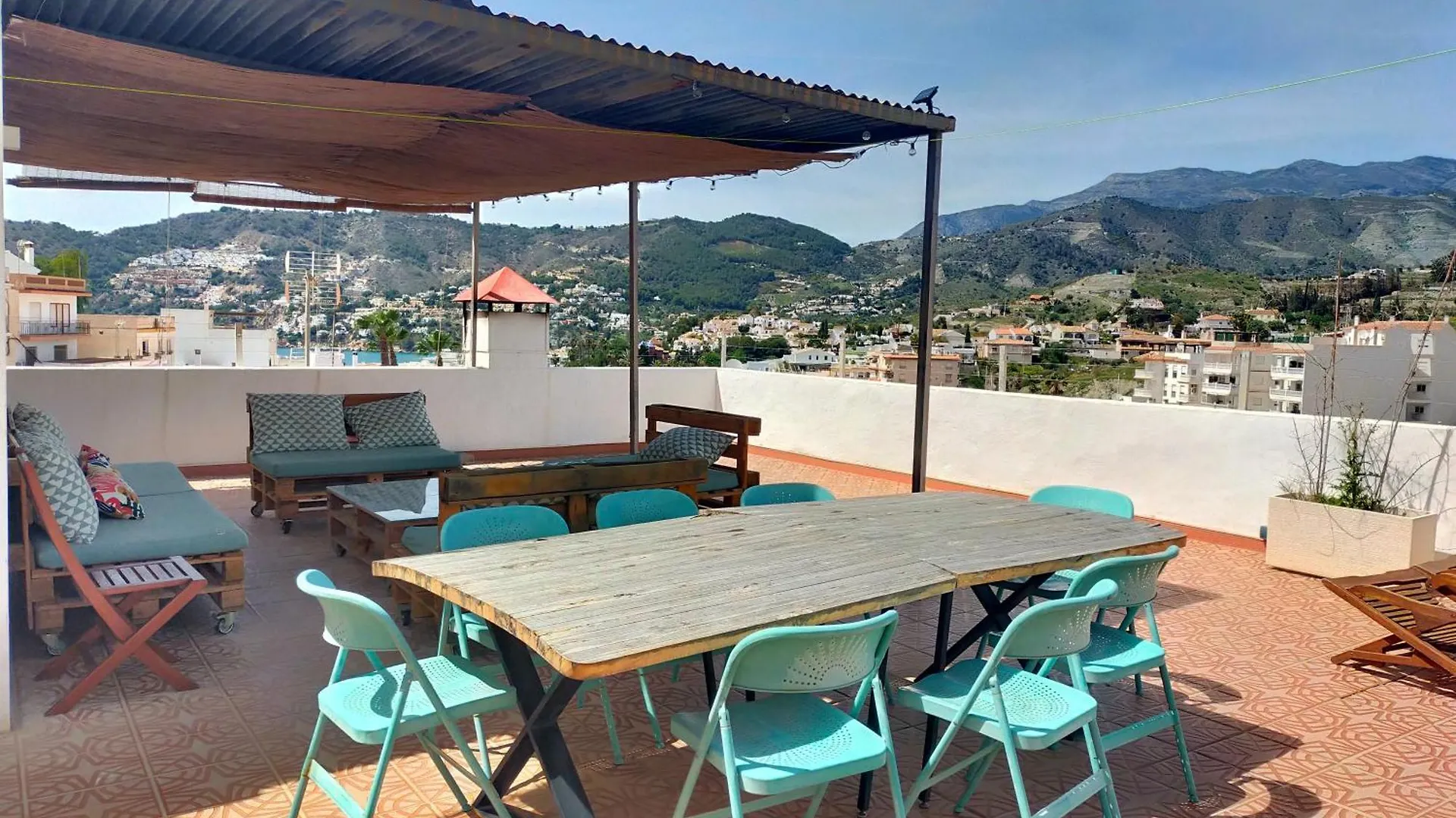 Amazing Apartment & Great Terrace & 4Bedrooms La Herradura